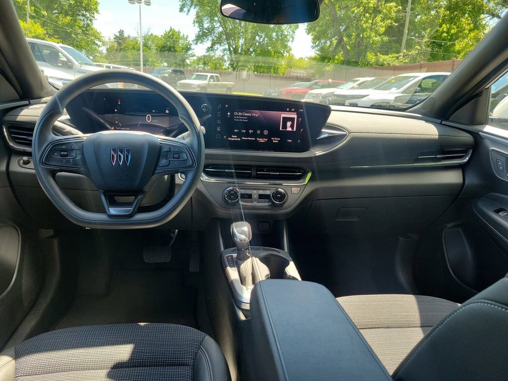 Certified 2025 Buick Envista Preferred FWD image 11