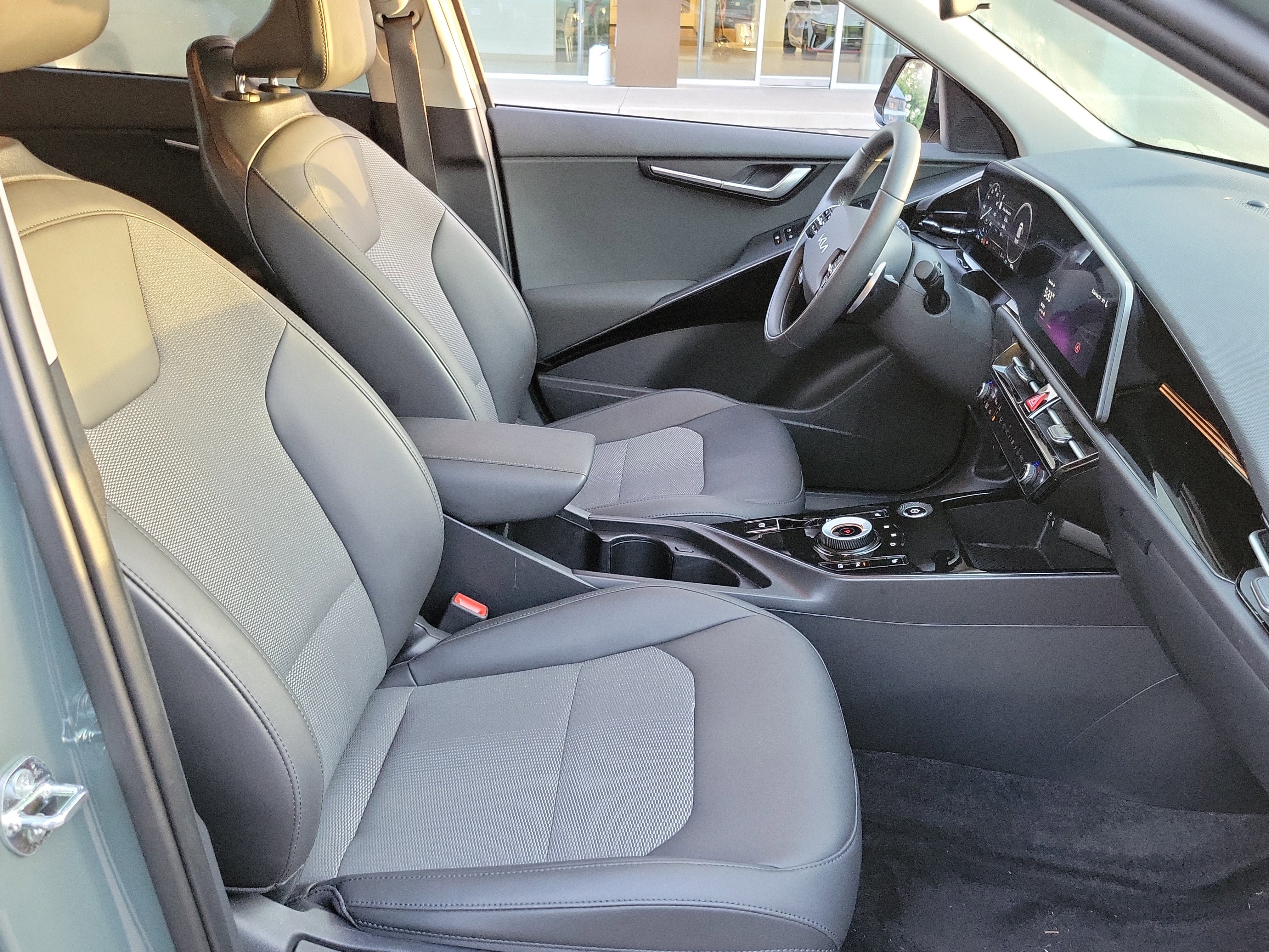 Used 2025 Kia Niro Wind image 21