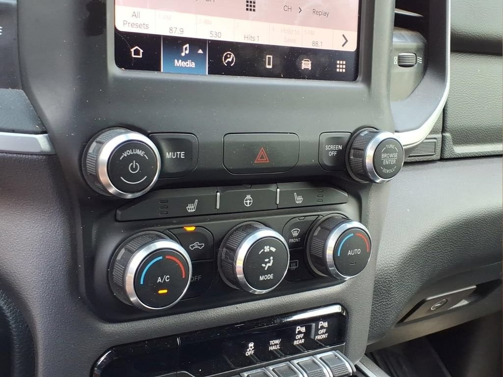 Used 2022 RAM 1500 Big Horn AWD/4WD image 6
