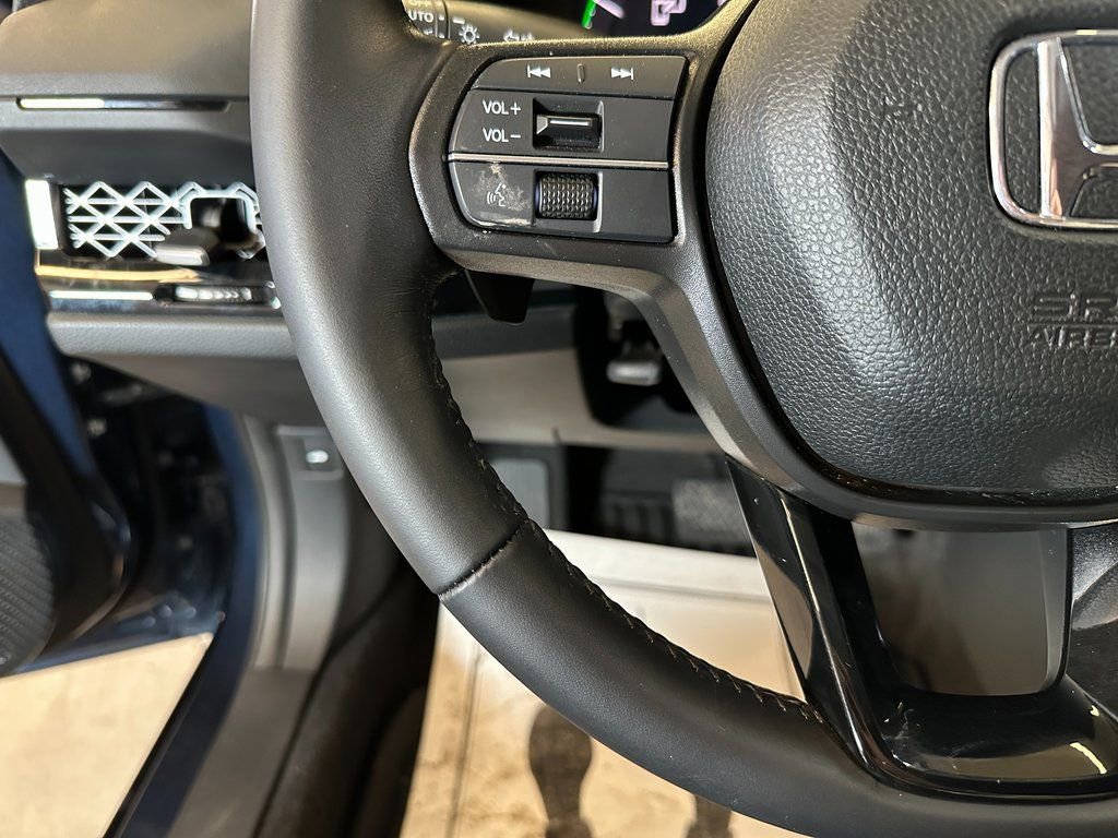 Used 2023 Honda Accord EX-L image 11