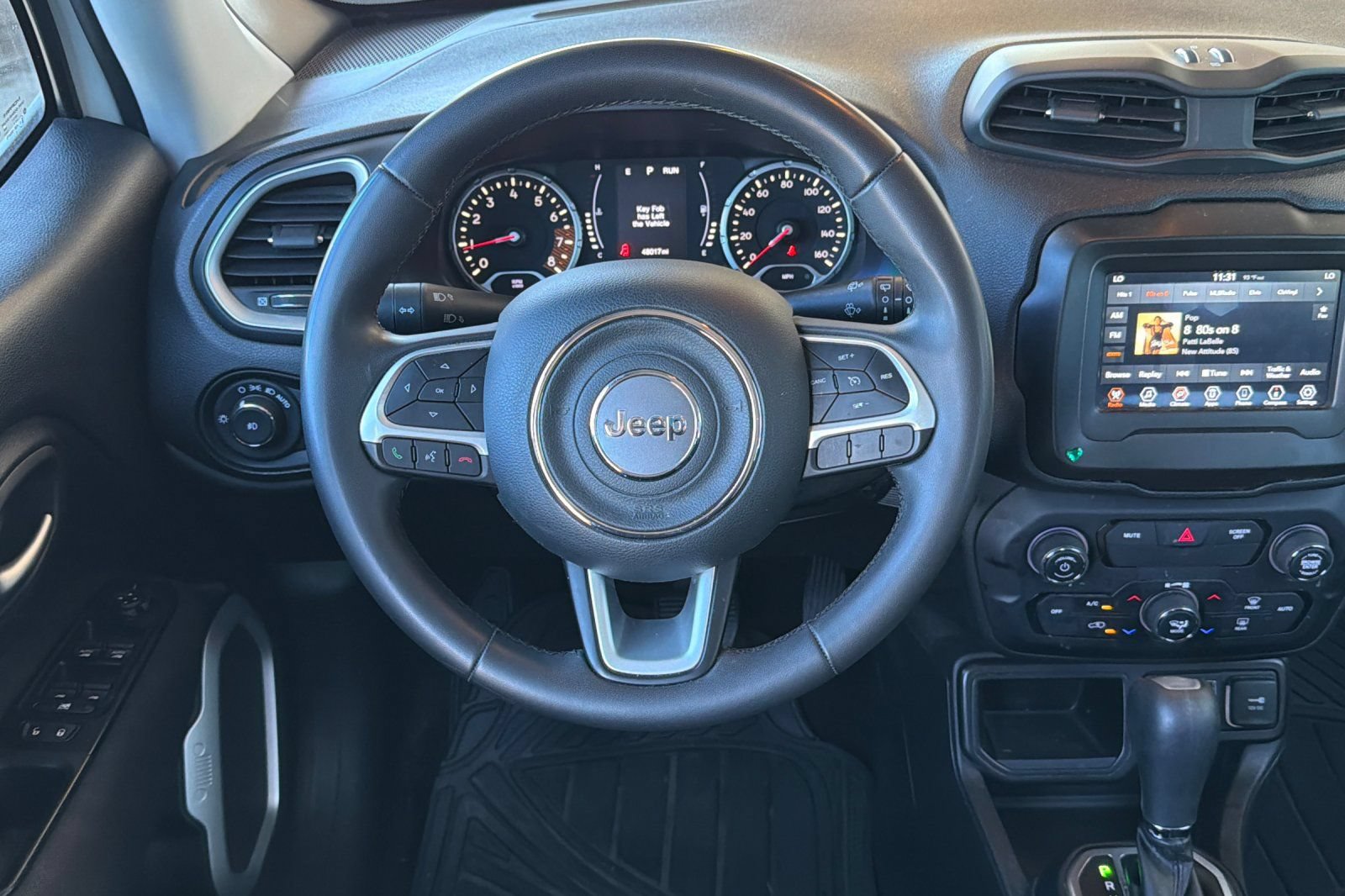 Used 2020 Jeep Renegade Latitude w/ Popular Equipment Group FWD image 14