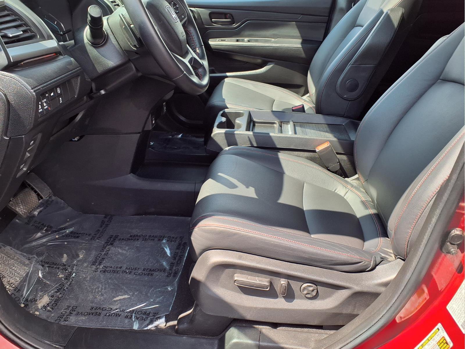 Certified 2024 Honda Odyssey Sport image 17