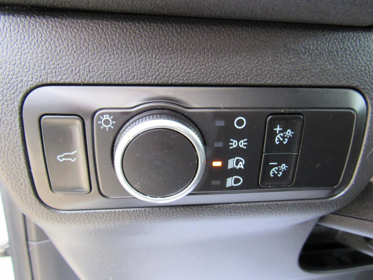 Used 2023 Ford Escape ST-Line w/ Tech Pack #1 AWD/4WD image 11