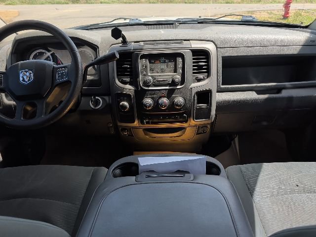 Used 2016 RAM 3500 Tradesman w/ Chrome Appearance Group image 9