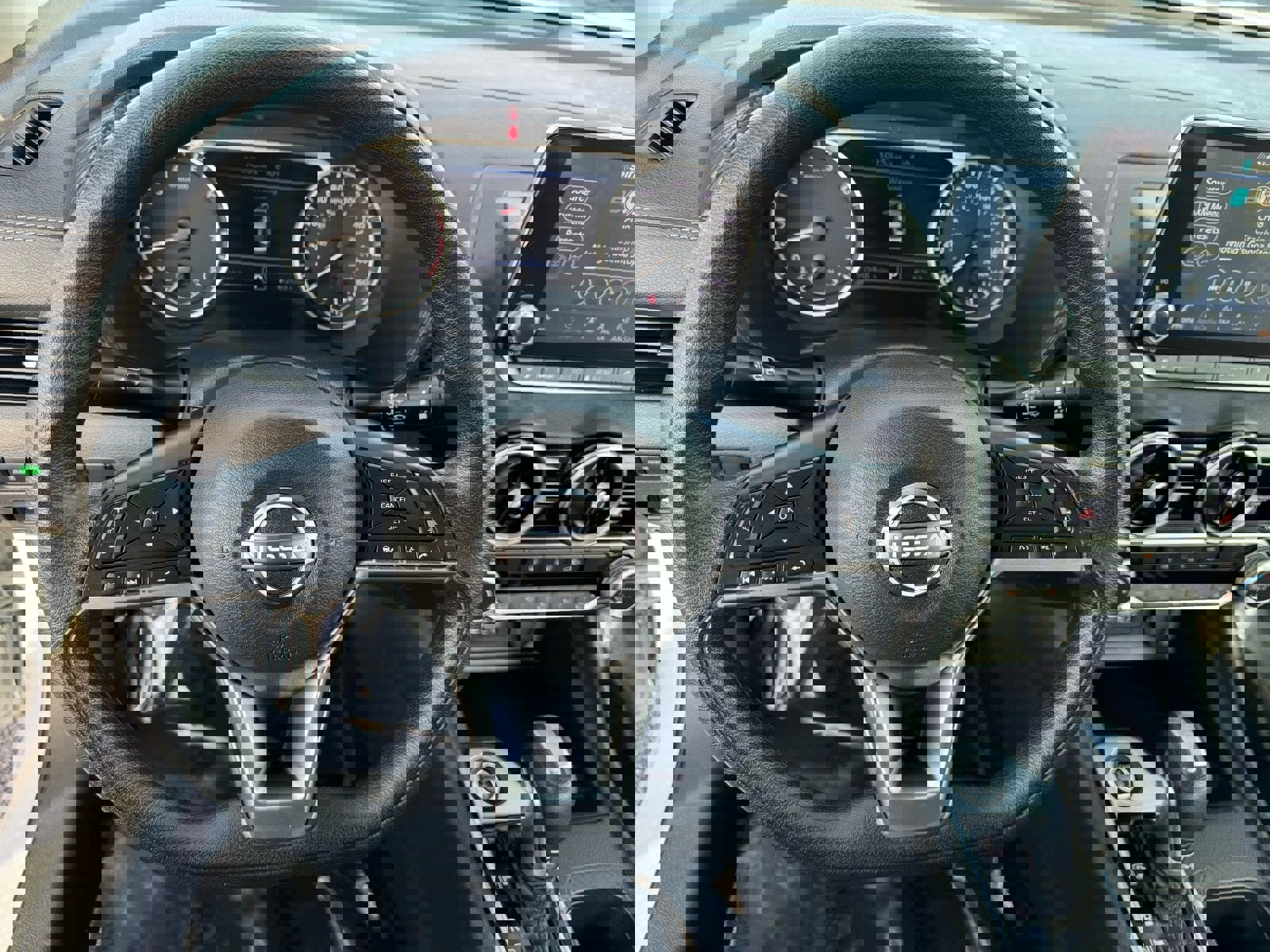 Used 2024 Nissan Sentra SV image 23