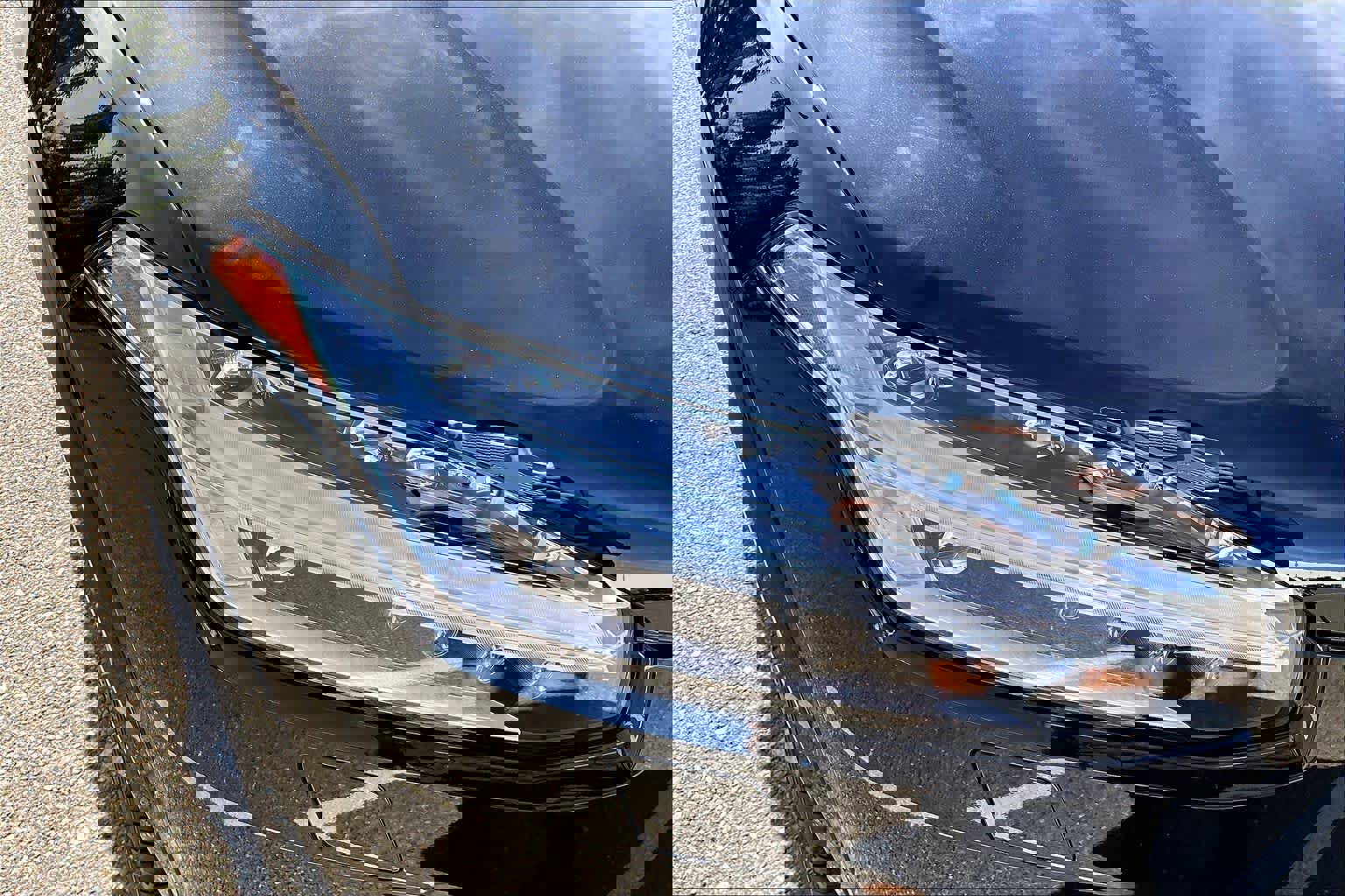 Used 2025 Volvo XC90 T8 Core w/ Climate Package image 27