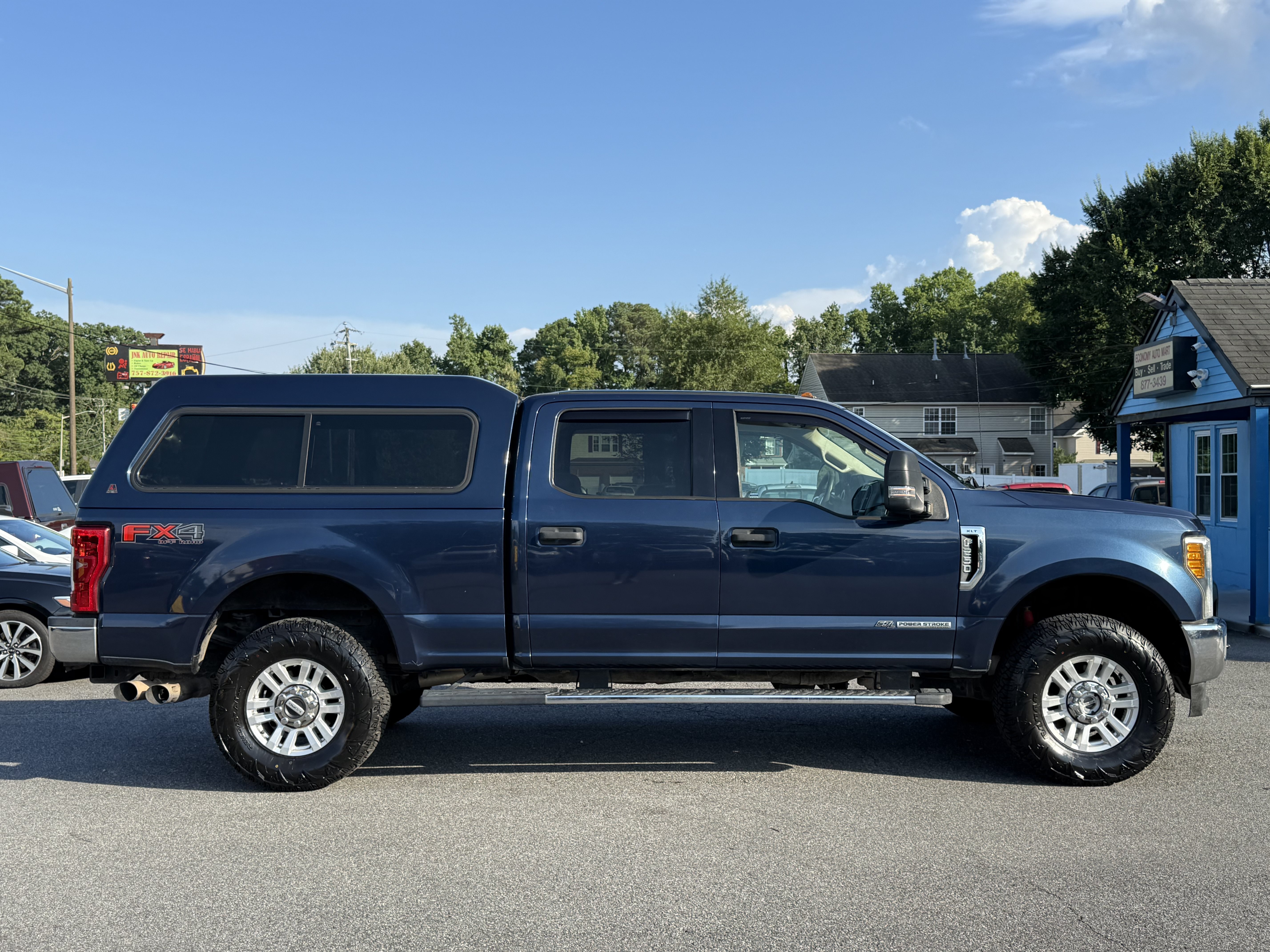 Used 2017 Ford F250 XLT w/ XLT Value Package AWD/4WD image 5