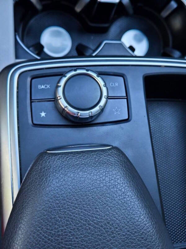 Used 2015 Mercedes-Benz ML 250 BlueTEC 4MATIC image 22