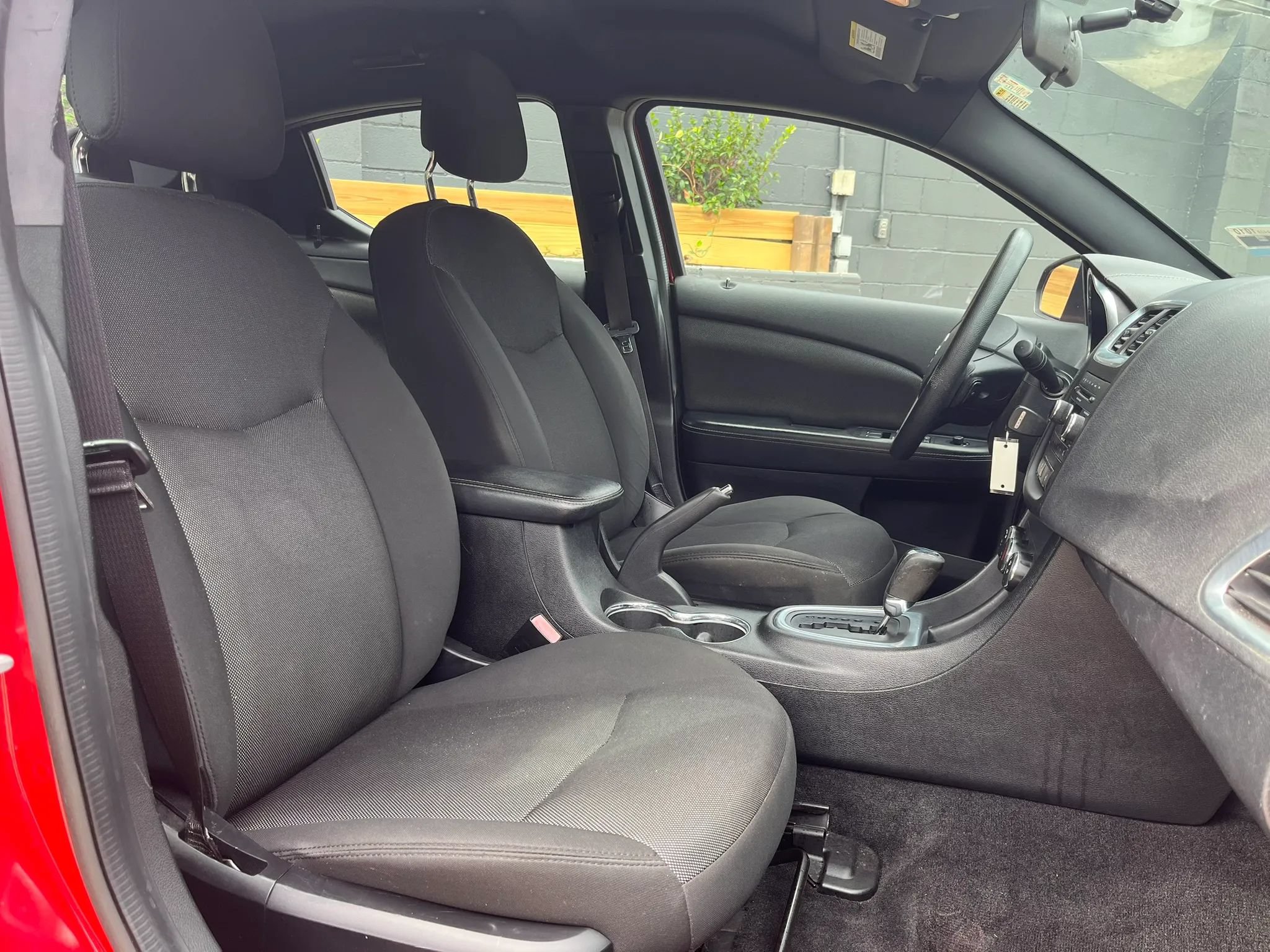 Used 2013 Dodge Avenger SE FWD image 13
