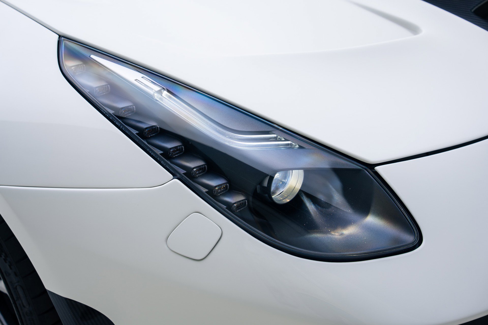 Used 2016 Ferrari F12 Berlinetta image 11