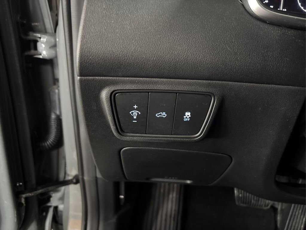 Used 2023 Hyundai Santa Cruz SEL image 37