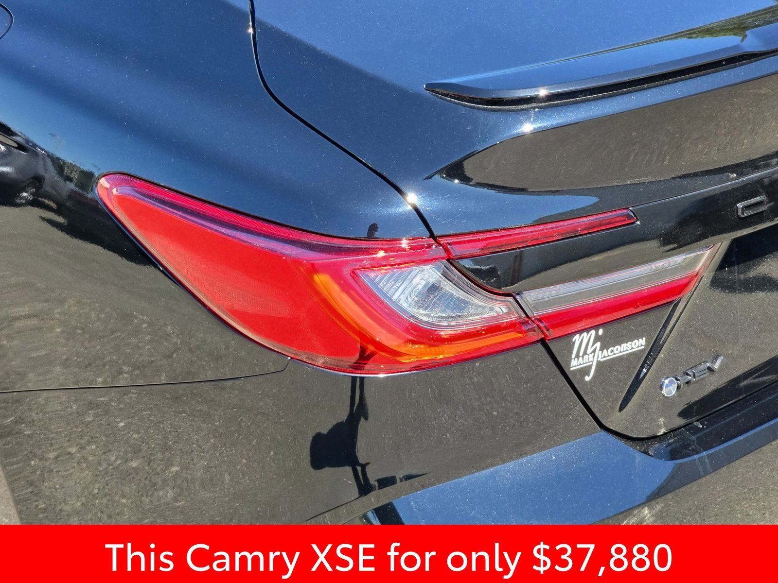 Used 2025 Toyota Camry XSE FWD image 40