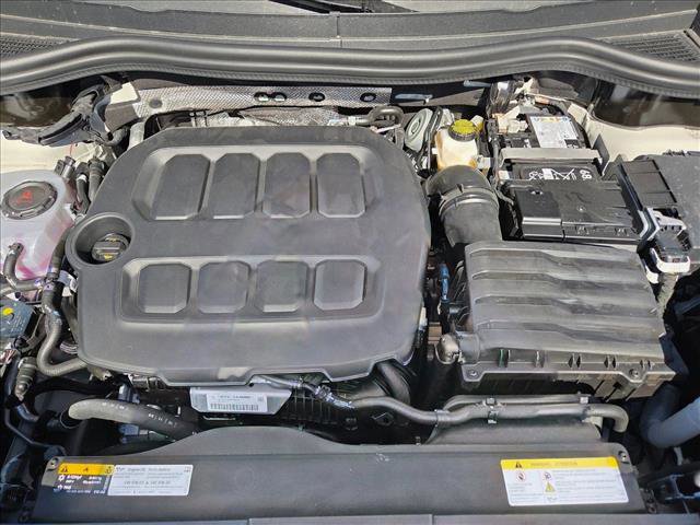New 2026 Volkswagen Tiguan SE R-Line FWD image 16