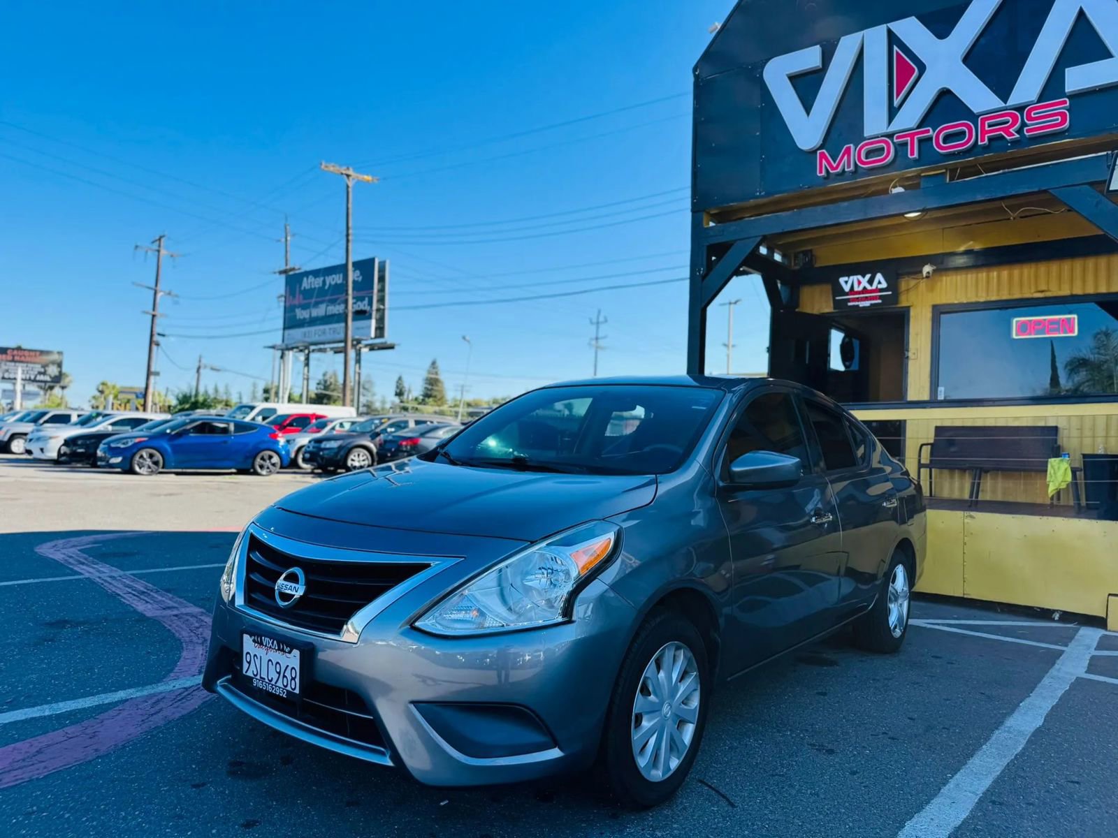 Used 2019 Nissan Versa SV FWD image 1