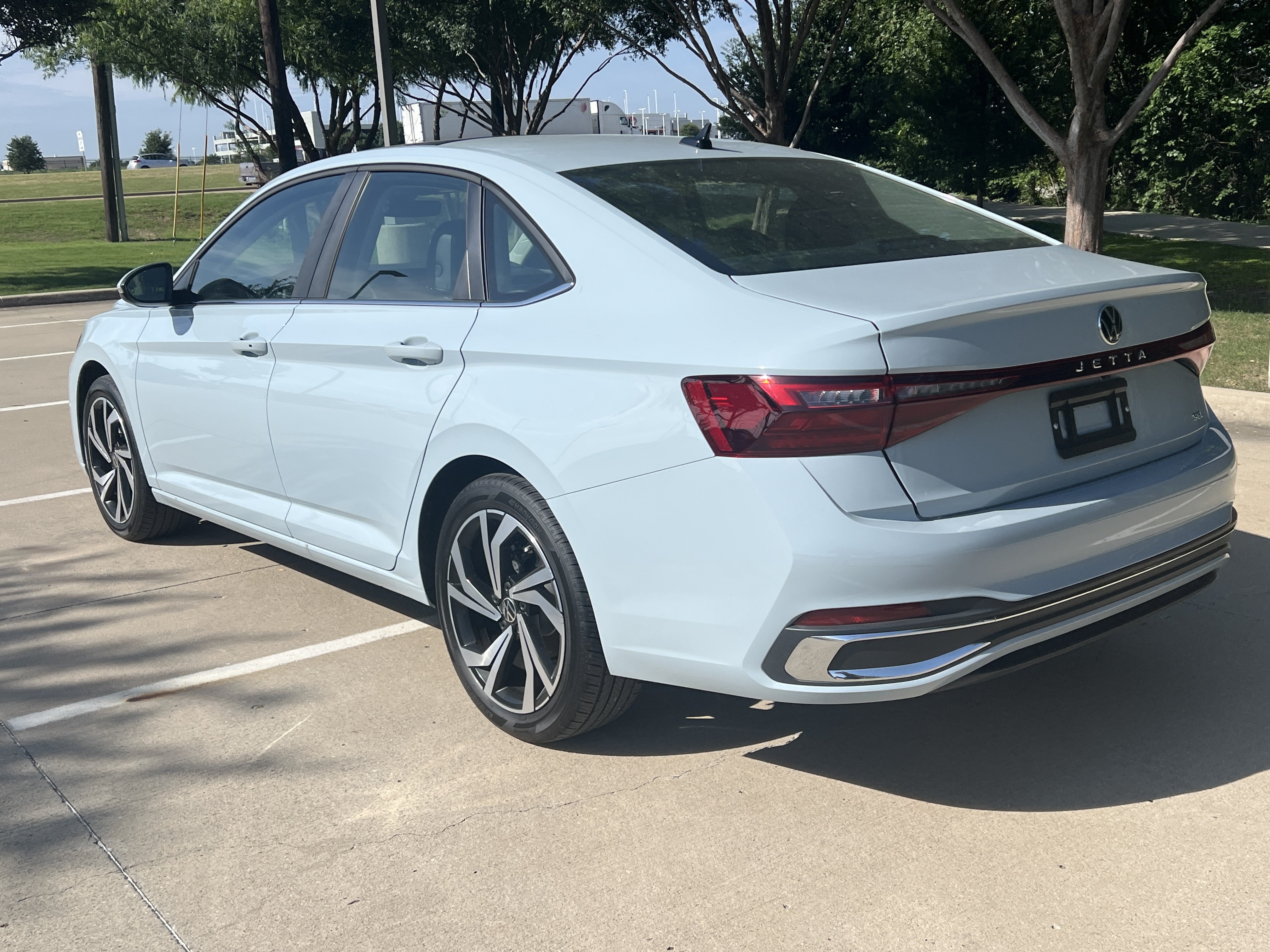 Certified 2026 Volkswagen Jetta SEL FWD image 8