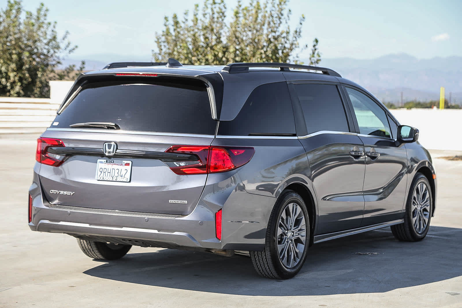 Used 2025 Honda Odyssey Touring image 5