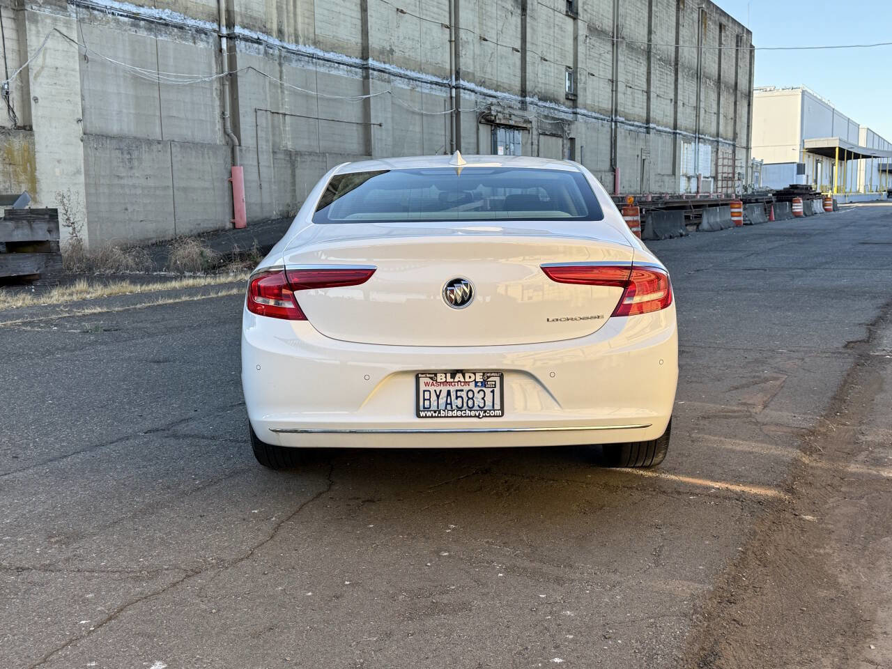 Used 2019 Buick LaCrosse Essence image 8
