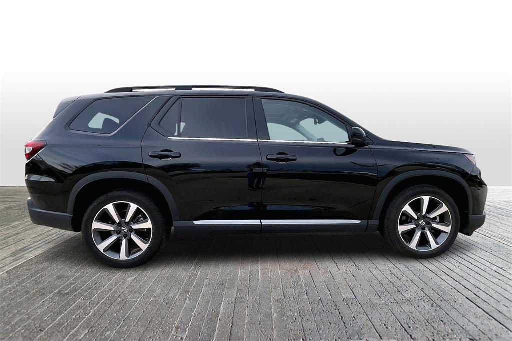 Used 2023 Honda Pilot Elite image 8