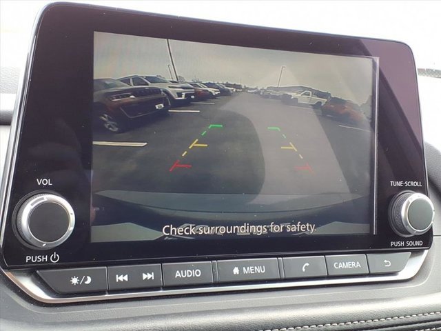 Used 2024 Nissan Rogue SV image 13