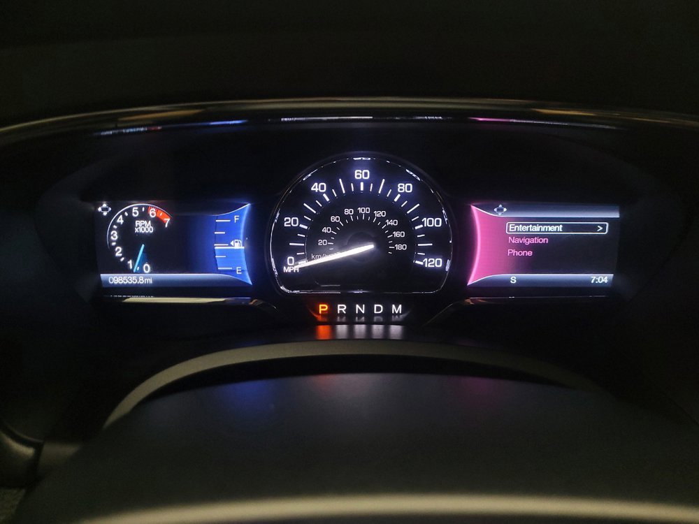 Used 2017 Lincoln Navigator Select RWD image 23