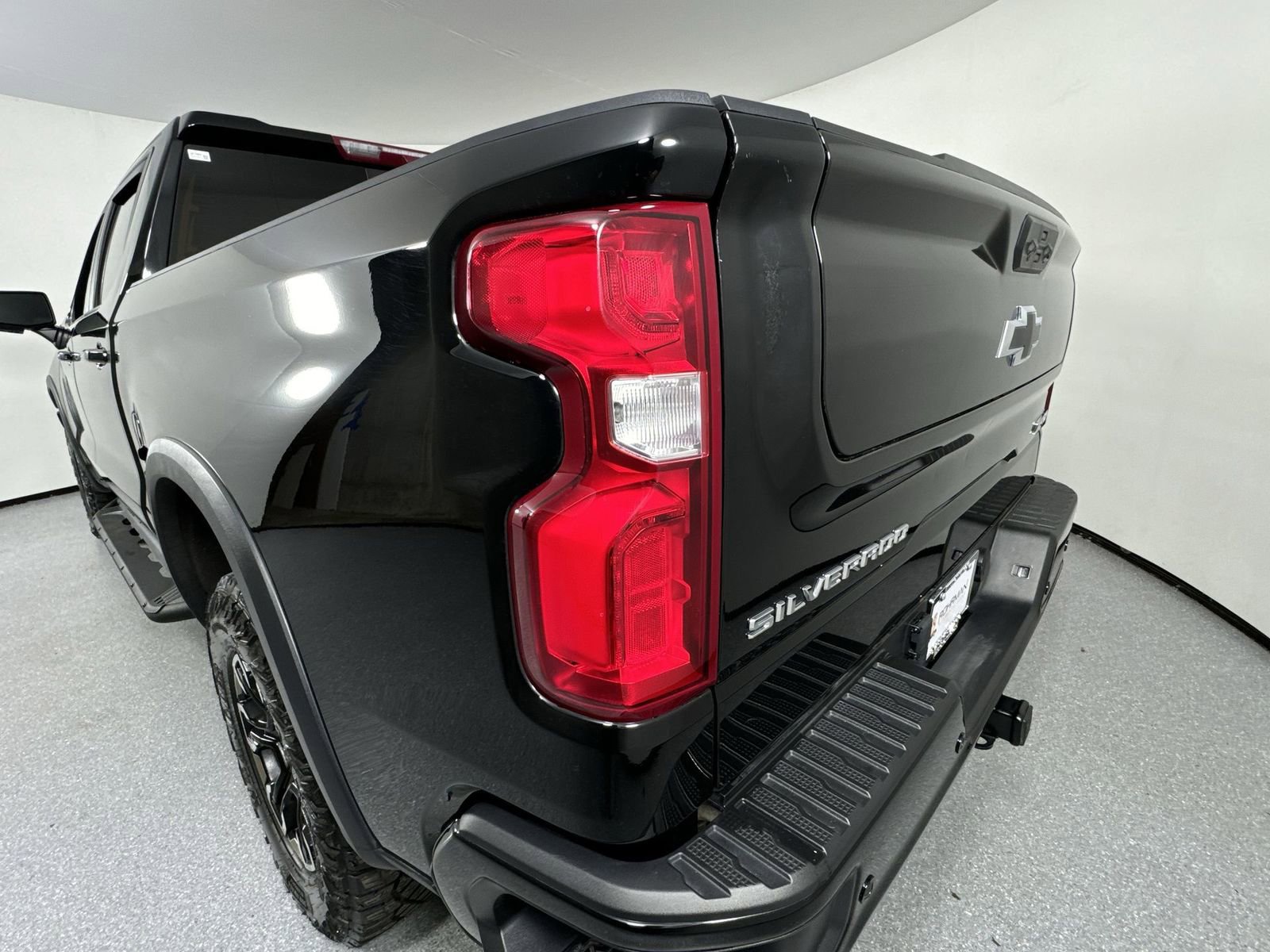 Used 2024 Chevrolet Silverado 1500 ZR2 w/ Technology Package image 31