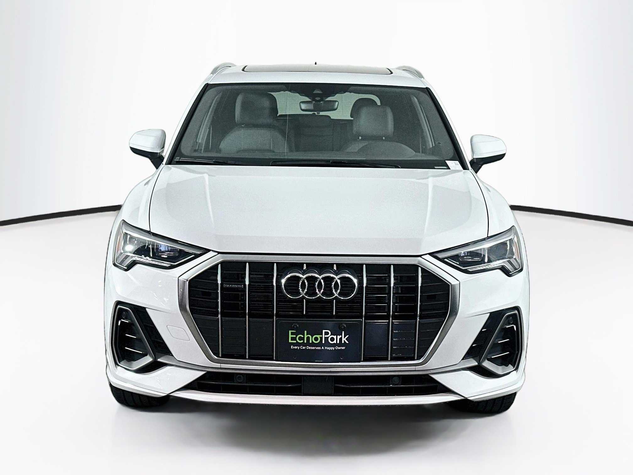 Used 2025 Audi Q3 2.0T Premium AWD/4WD image 2