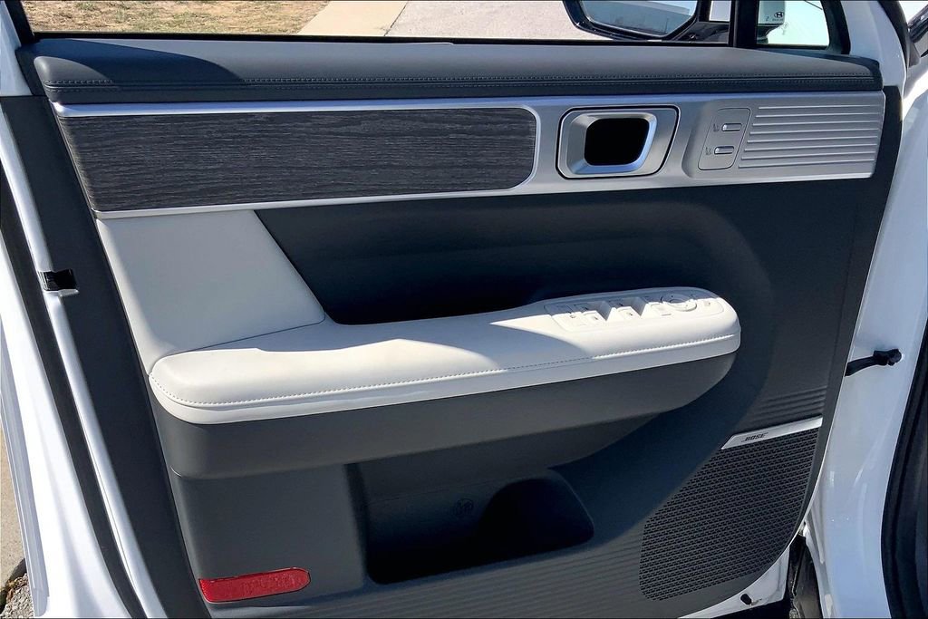 Used 2025 Hyundai Santa Fe Calligraphy image 18