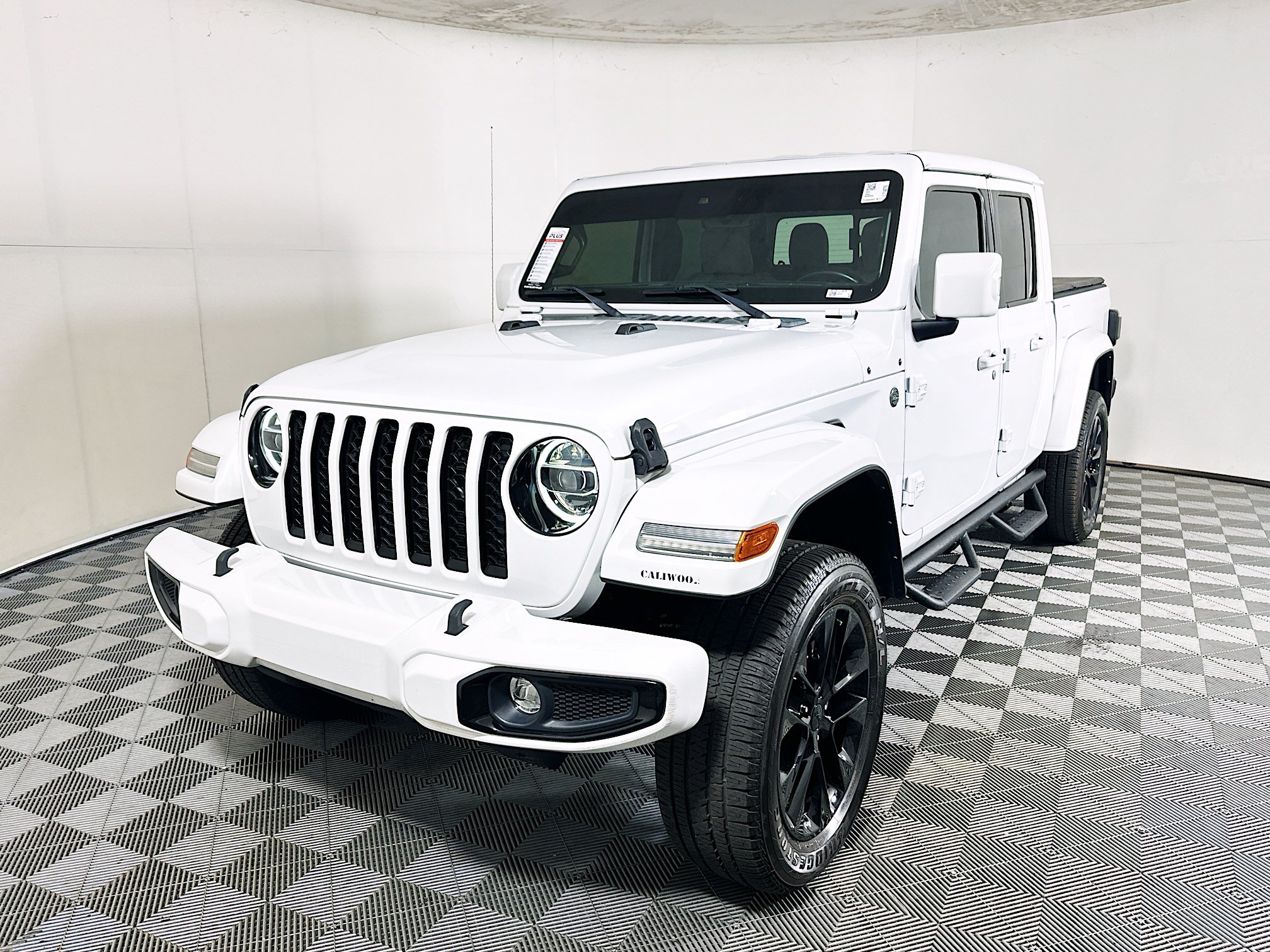 Used 2022 Jeep Gladiator Overland AWD/4WD image 7