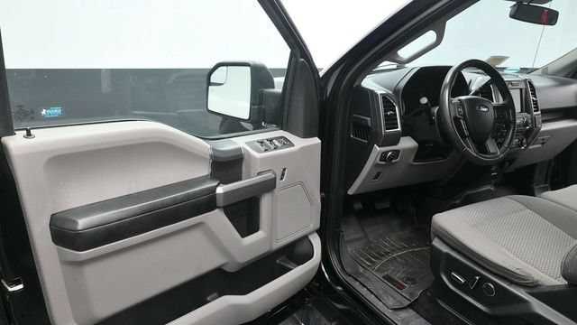 Used 2016 Ford F150 XLT w/ Equipment Group 302A Luxury AWD/4WD image 16