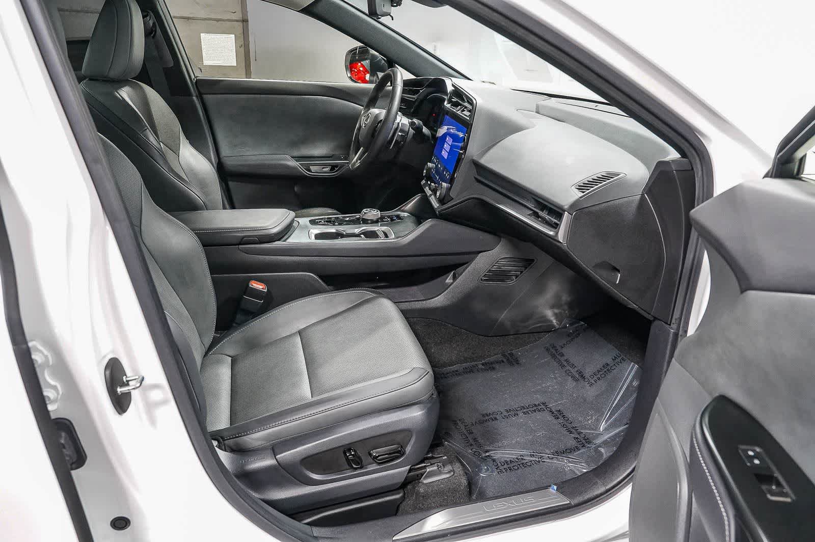 Used 2024 Lexus RZ 300e Premium FWD image 17