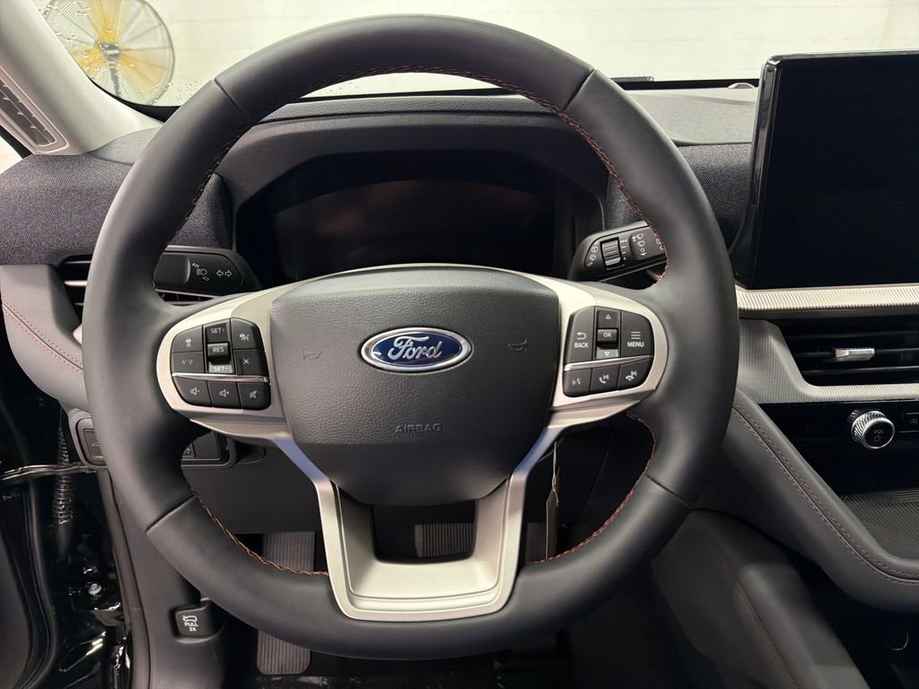 New 2026 Ford Explorer Active RWD image 17