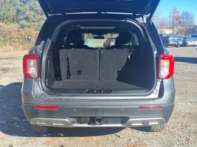 Certified 2023 Ford Explorer XLT w/ Equipment Group 202A image 9