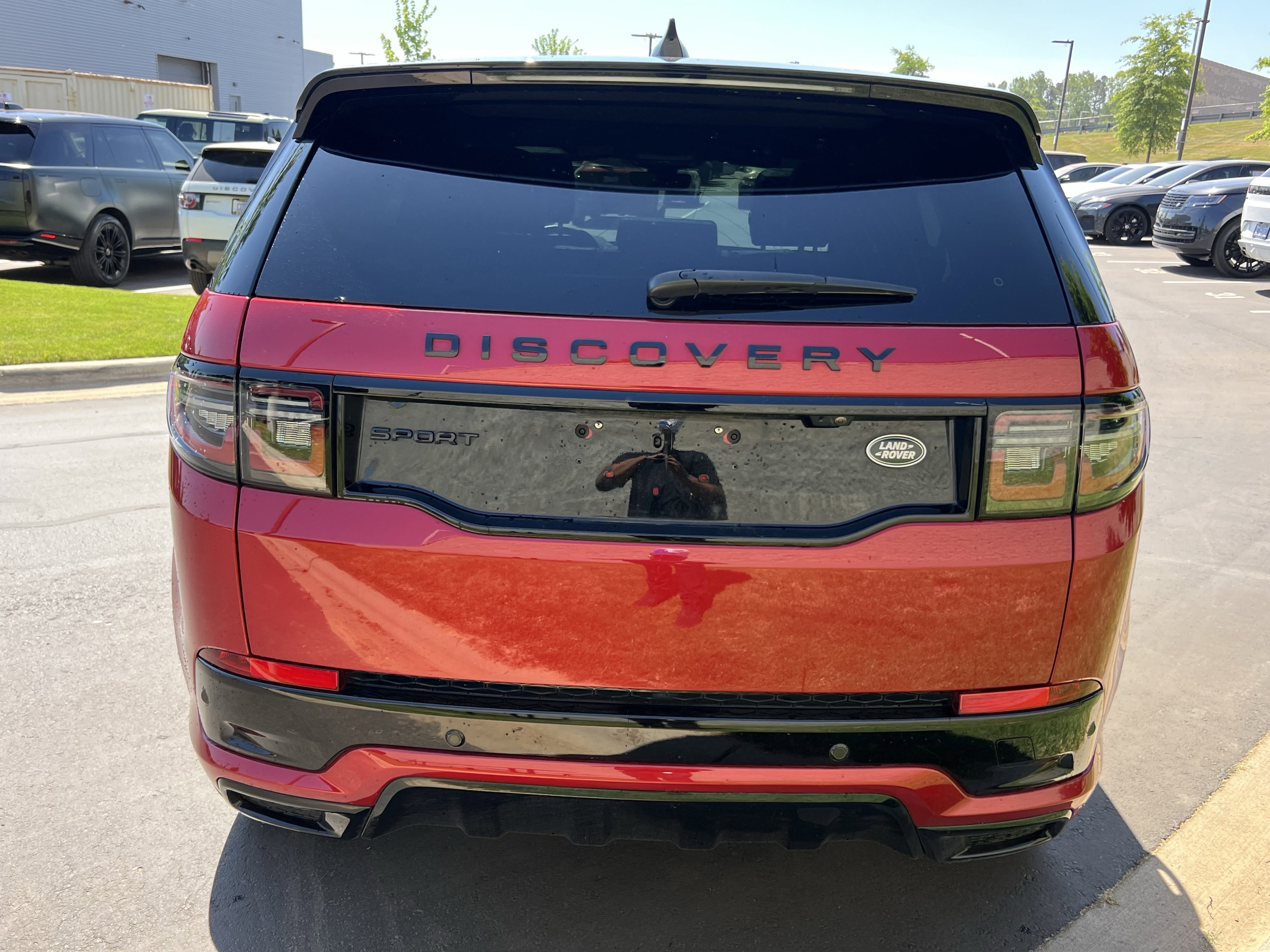 Used 2023 Land Rover Discovery Sport SE R-Dynamic image 6