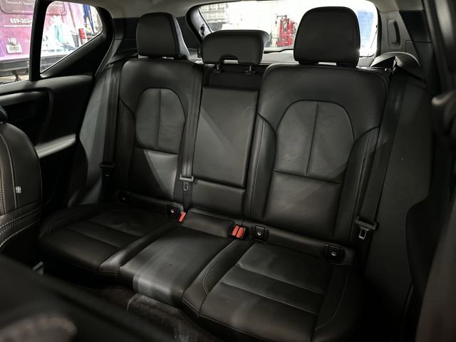 Used 2025 Volvo XC40 B5 Core w/ Protection Package Premier image 28