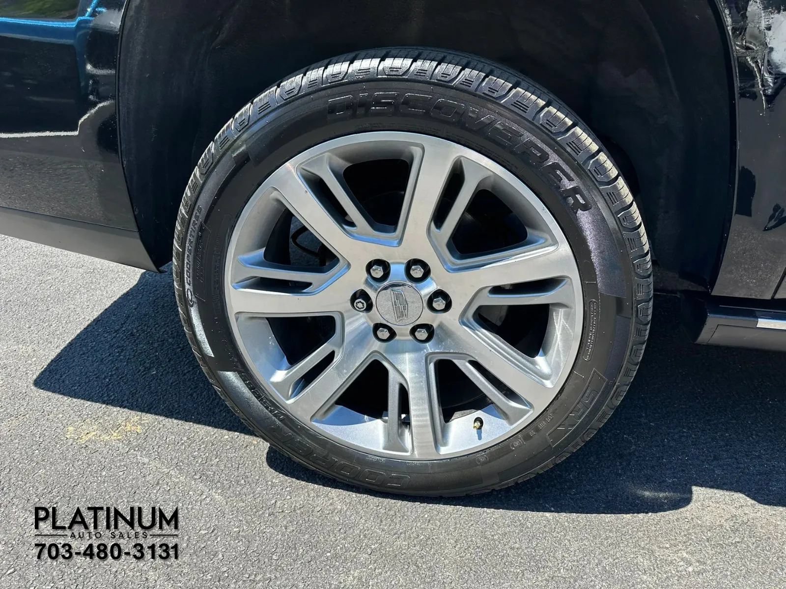 Used 2017 Cadillac Escalade ESV Premium Luxury AWD/4WD image 26