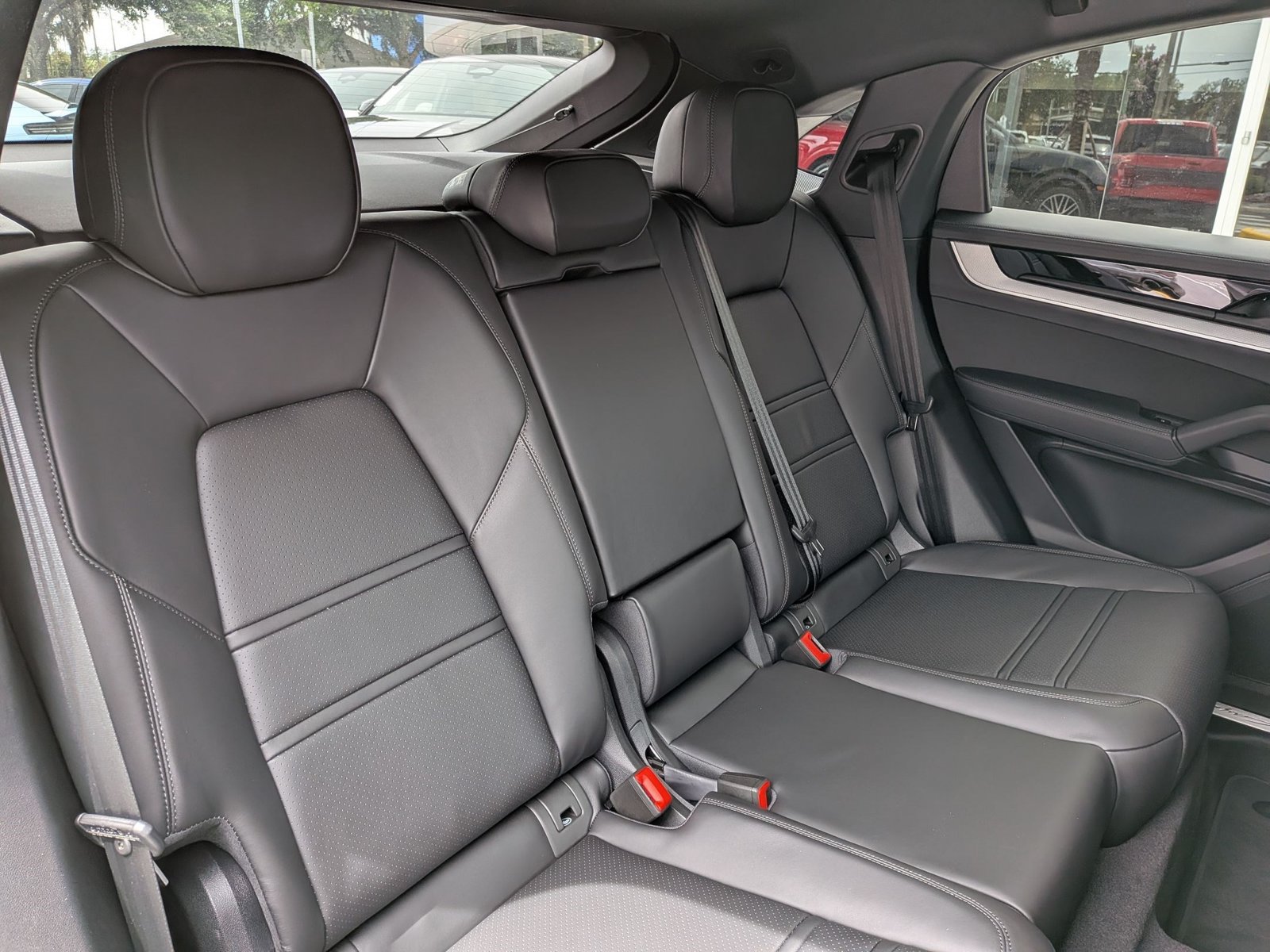 New 2026 Porsche Cayenne Coupe AWD/4WD image 25