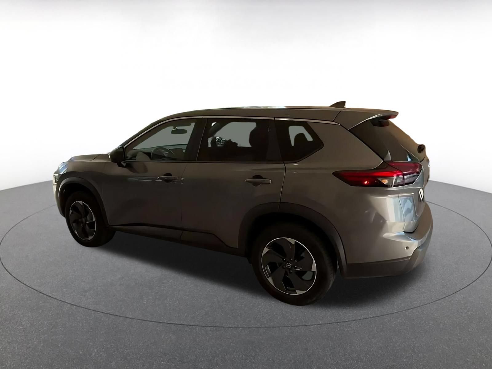 Used 2025 Nissan Rogue SV AWD/4WD image 9
