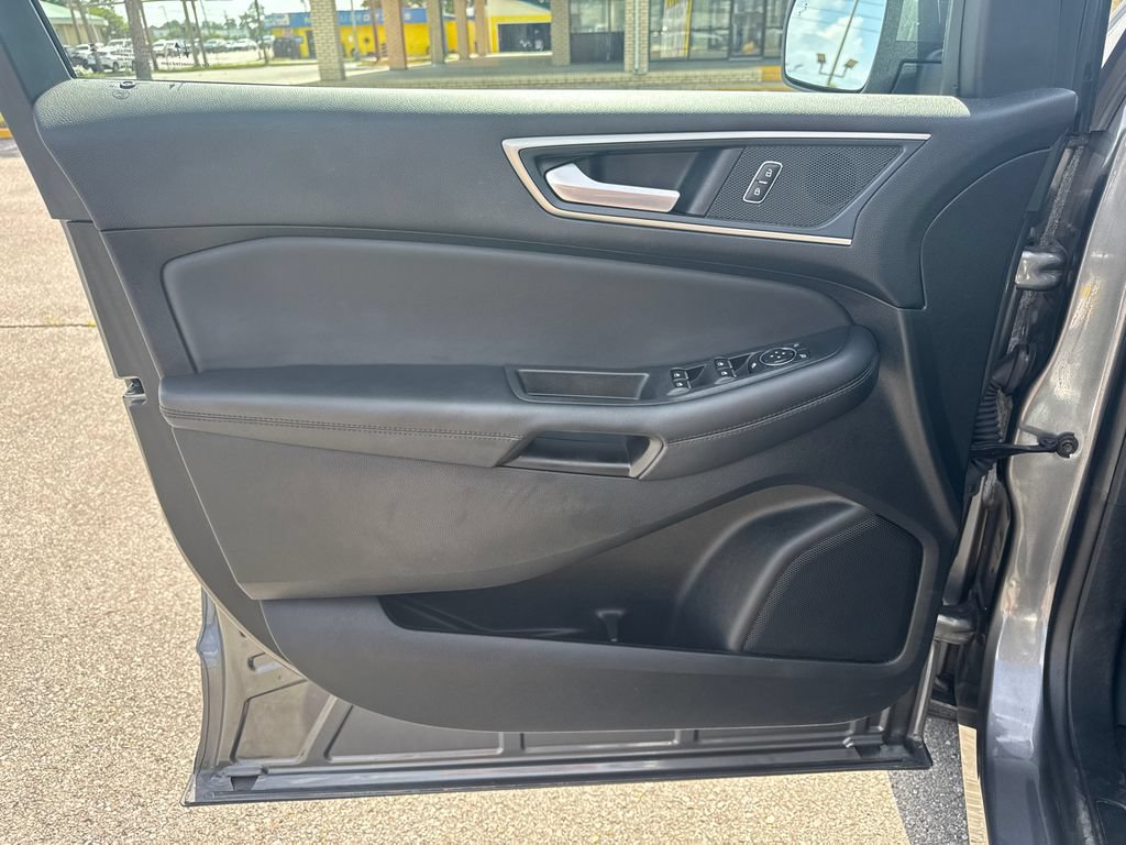 Used 2024 Ford Edge SEL AWD/4WD image 11