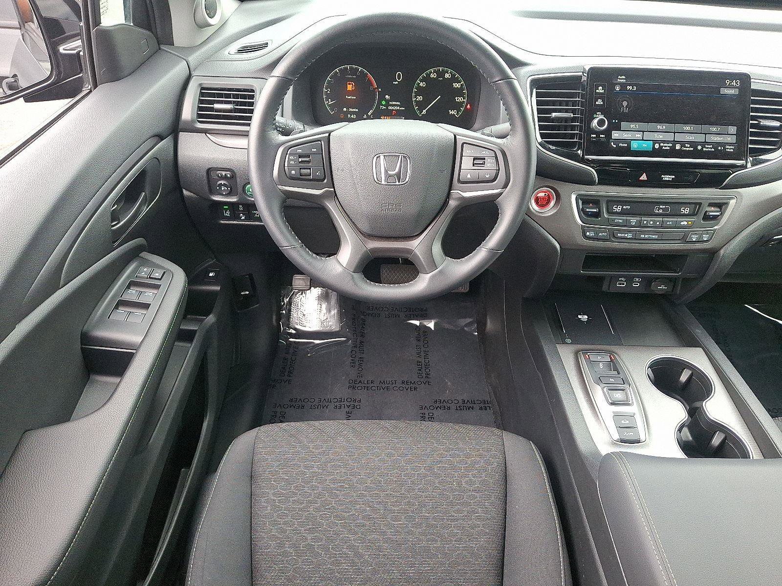 Used 2025 Honda Ridgeline Sport image 11