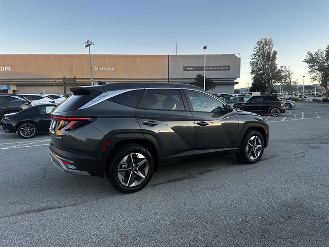 Certified 2025 Hyundai Tucson SEL image 2