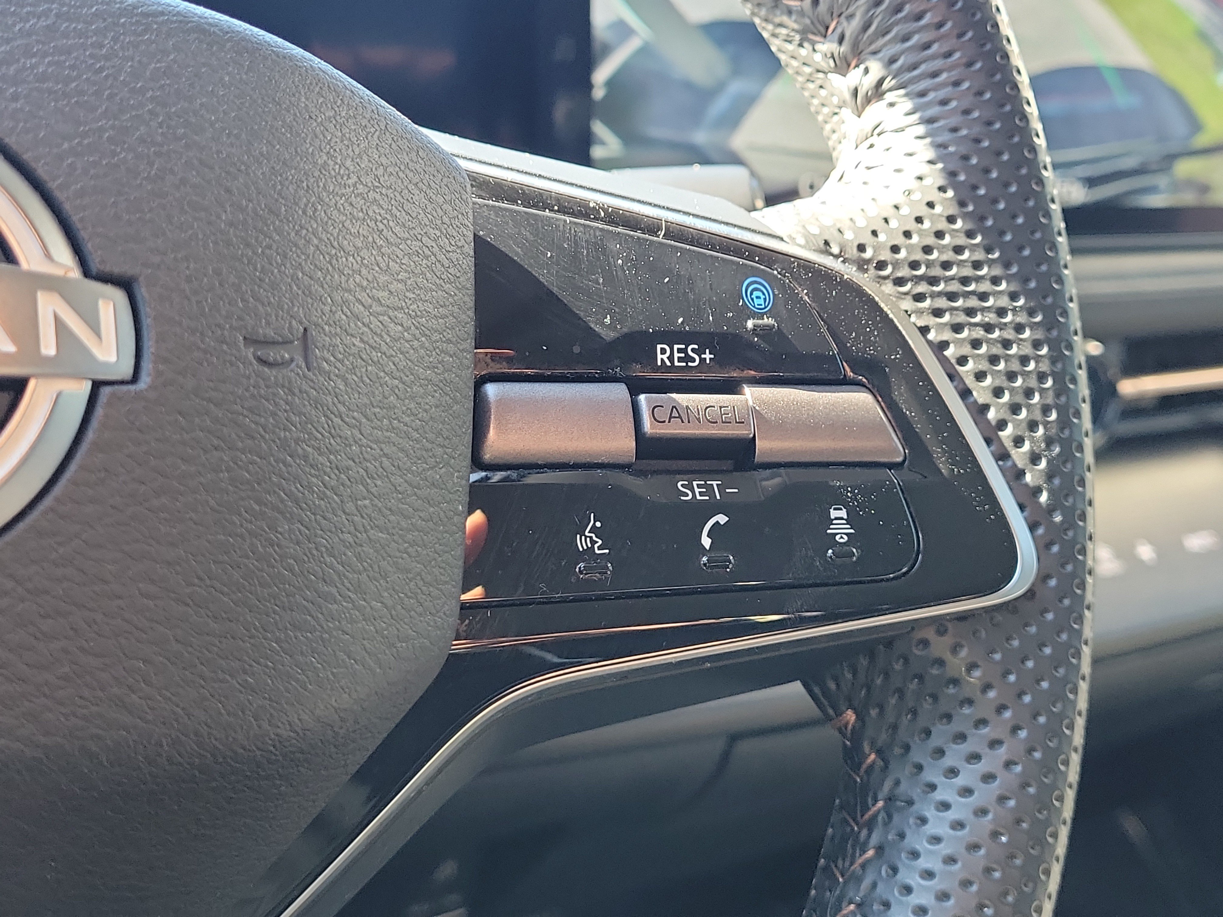 Certified 2025 Nissan Ariya AWD image 23
