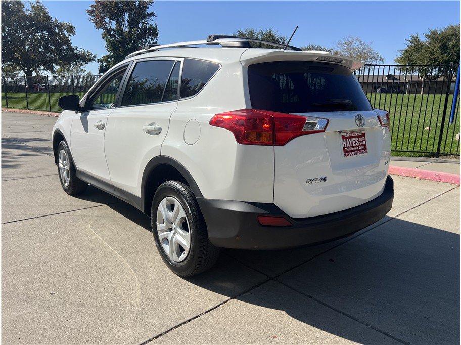 Used 2013 Toyota RAV4 LE FWD image 7