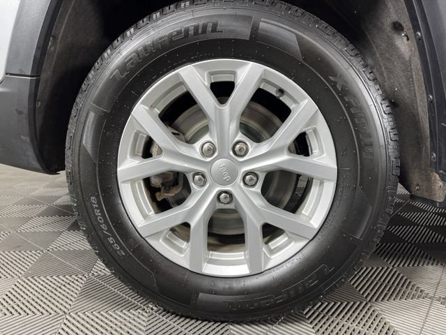 Used 2023 Jeep Grand Cherokee L Limited AWD/4WD image 16