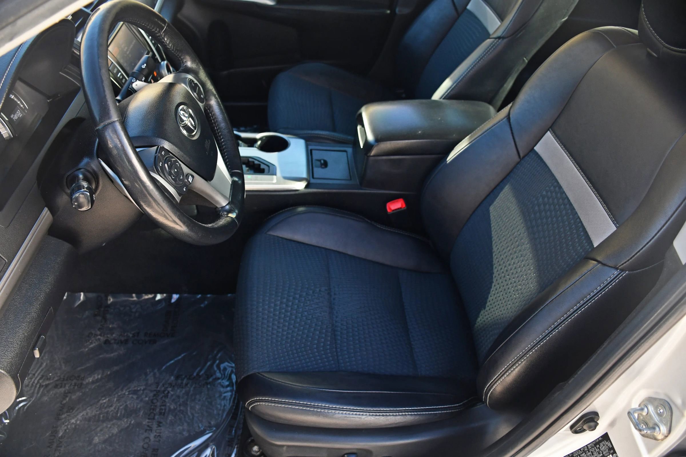 Used 2013 Toyota Camry SE FWD image 12