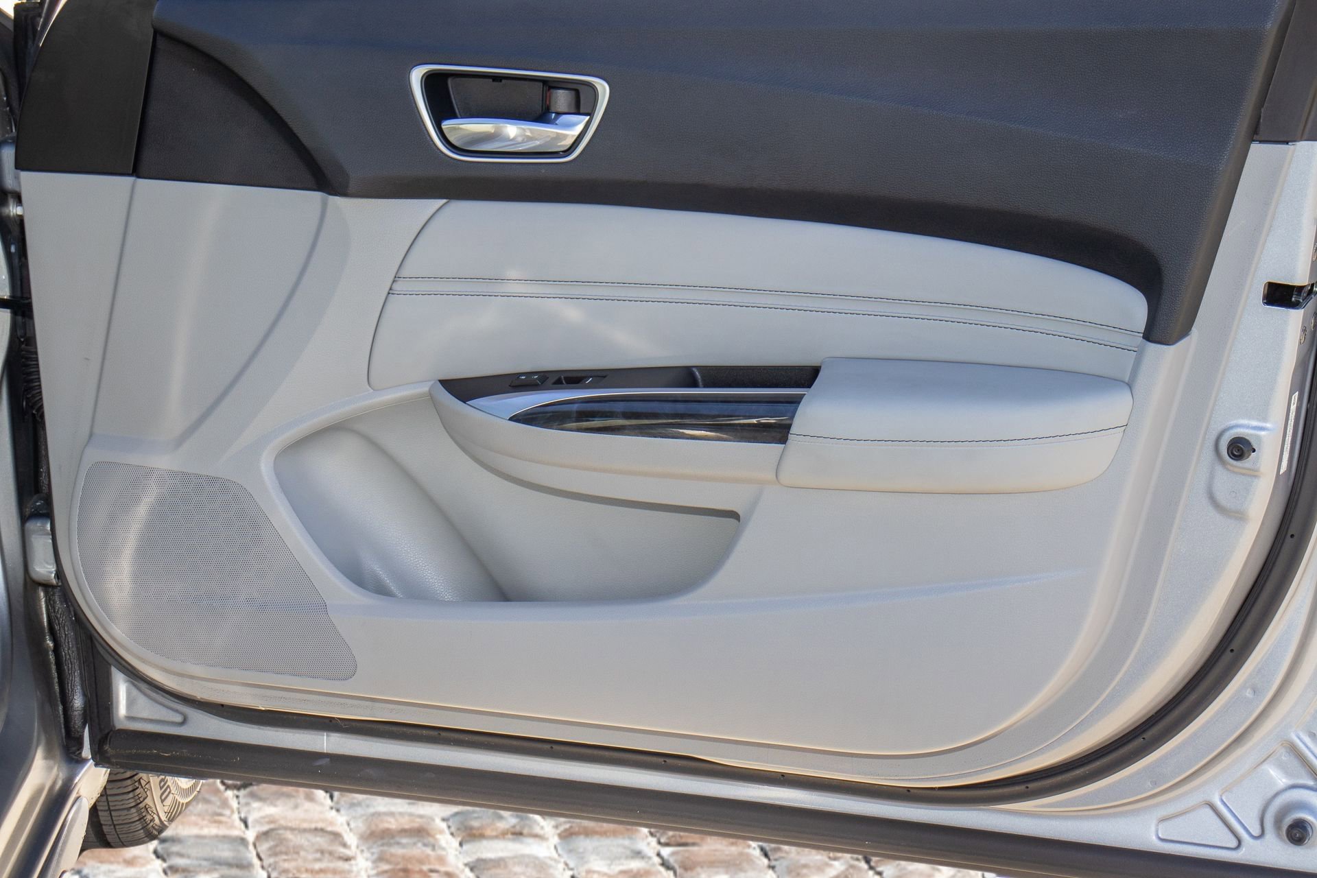 Used 2018 Acura TLX V6 w/ Technology Package image 17