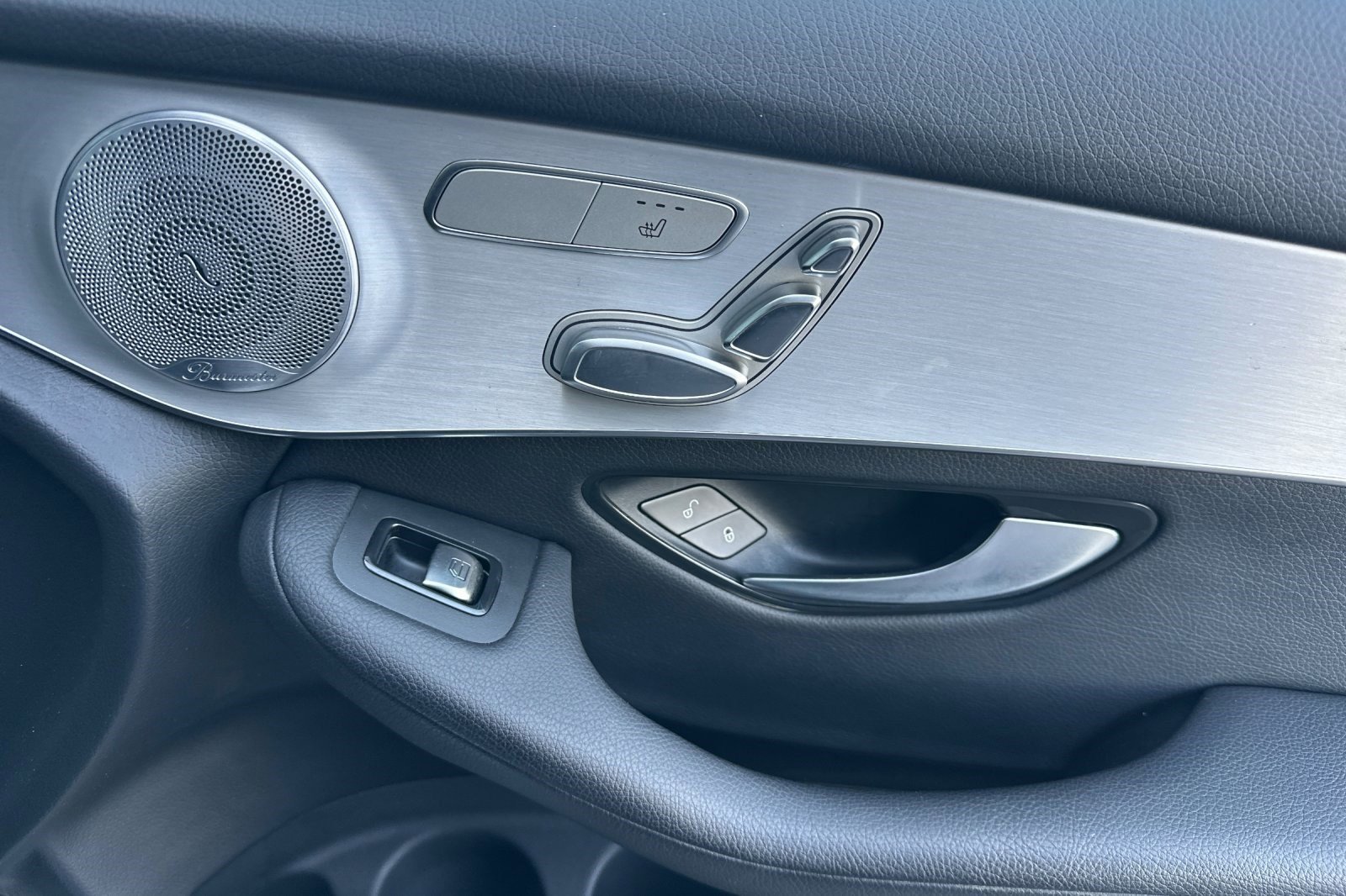 Used 2019 Mercedes-Benz GLC 350e 4MATIC image 22