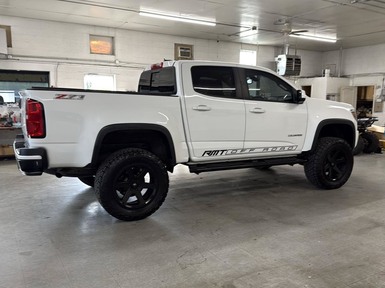 Used 2017 Chevrolet Colorado Z71 AWD/4WD image 4