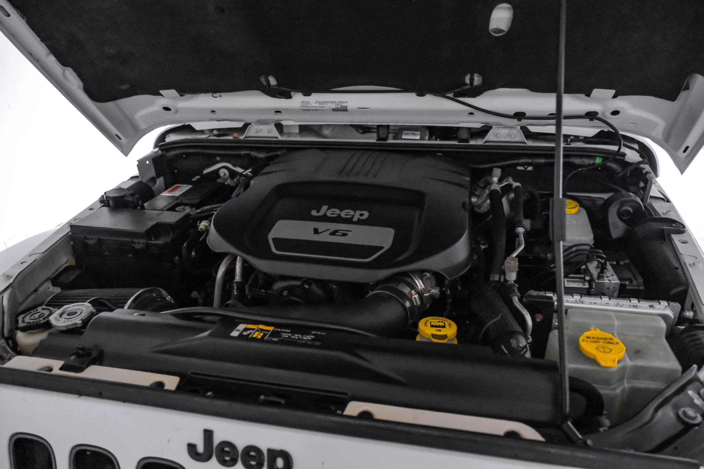 Used 2017 Jeep Wrangler Unlimited Sahara AWD/4WD image 41