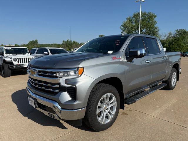 Used 2023 Chevrolet Silverado 1500 LTZ AWD/4WD image 8