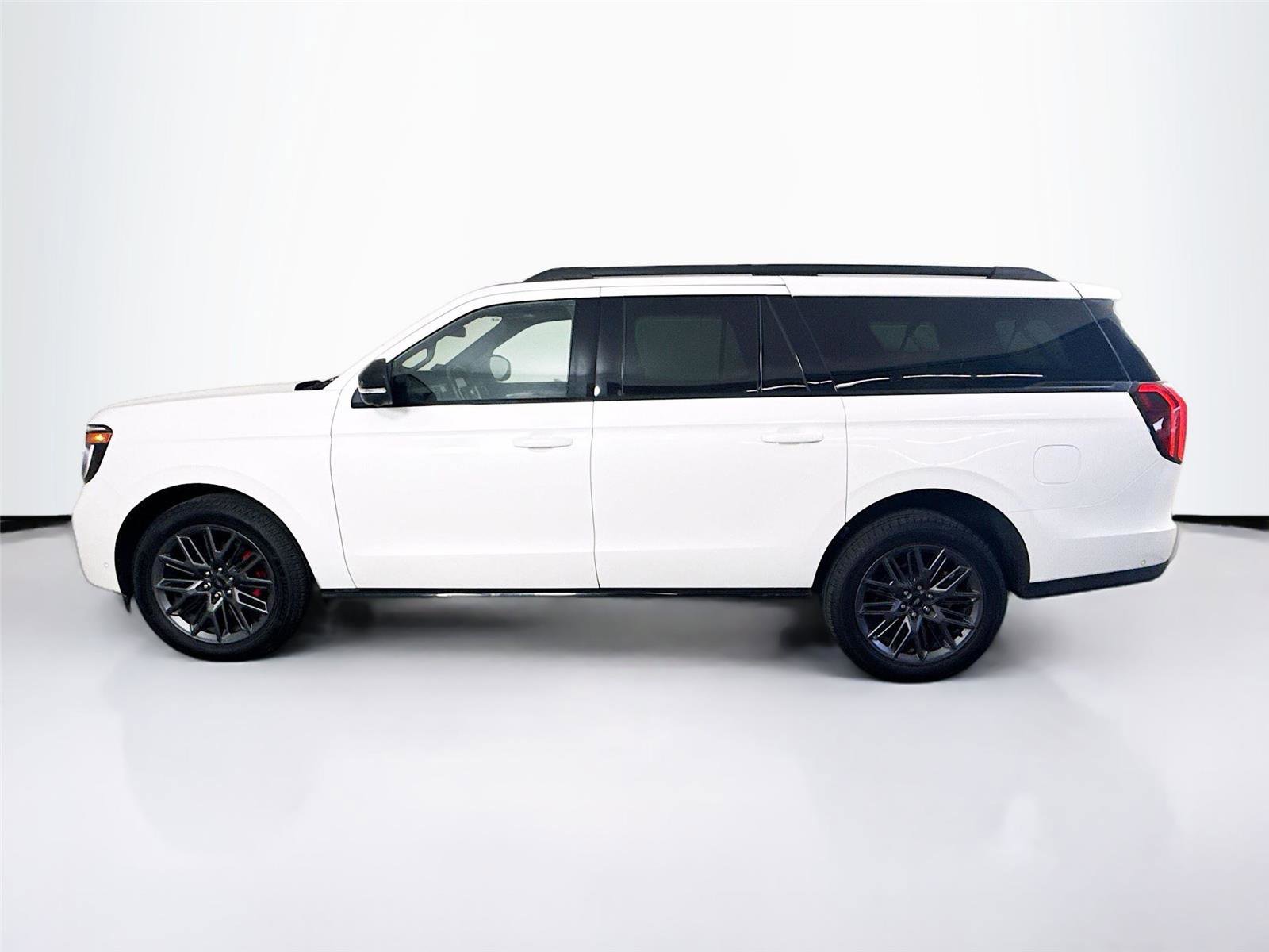 Used 2025 Ford Expedition Max Platinum w/ Stealth Performance Package AWD/4WD image 14